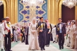 Tiệc cưới Hoàng tử Brunei: Cặp đôi trao nhau ánh mắt cực ngọt, loạt chi tiết thể hiện đẳng cấp gia tộc 30 tỷ đô – Khám phá