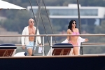 Bạn gái diện bikini cùng tỷ phú Jeff Bezos trên siêu du thuyền 500 triệu USD – Khám phá