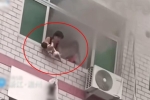 Khoảnh khắc kinh hoàng người mẹ buộc phải ném con mới sinh từ tầng 4 xuống để cứu con – Khám phá
