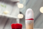 Review thật lòng 3 món mỹ phẩm mình ưng nhất gần đây: Kem nền Shiseido “đắt xắt ra miếng”, son môi Esqa rẻ mà không “ôi” – Làm đẹp