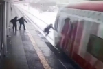 Trêu đùa với bạn, nam thanh niên ngã vào đường ray lúc tàu chạy tới – Khám phá