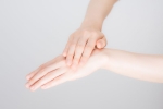 5 công thức làm kem dưỡng da tay tại nhà, chỉ mất chưa đến 2 phút đã có ngay làn da mịn màng – Làm đẹp