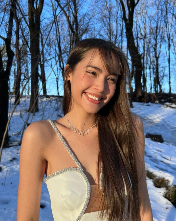 ”Bông hồng lai” đẹp nhất Thái Lan Yaya Urassaya có style đẹp điên đảo, ngắm Instagram của nàng mà học được khối váy áo xinh – Làm đẹp