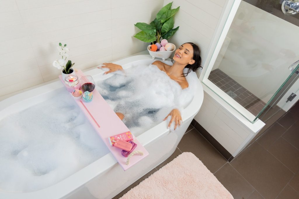 Thư giãn cơ thể và tinh thần tại nhà với bath bomb – Làm đẹp