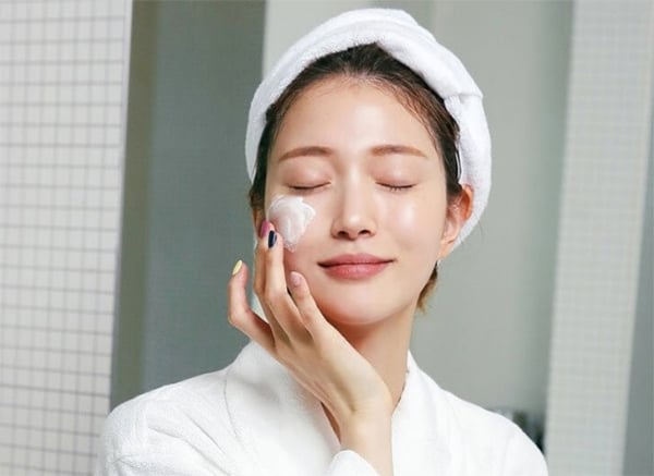 7 bí quyết dưỡng ẩm cho da để có làn da căng mịn khi thời thiết hanh khô – Làm đẹp