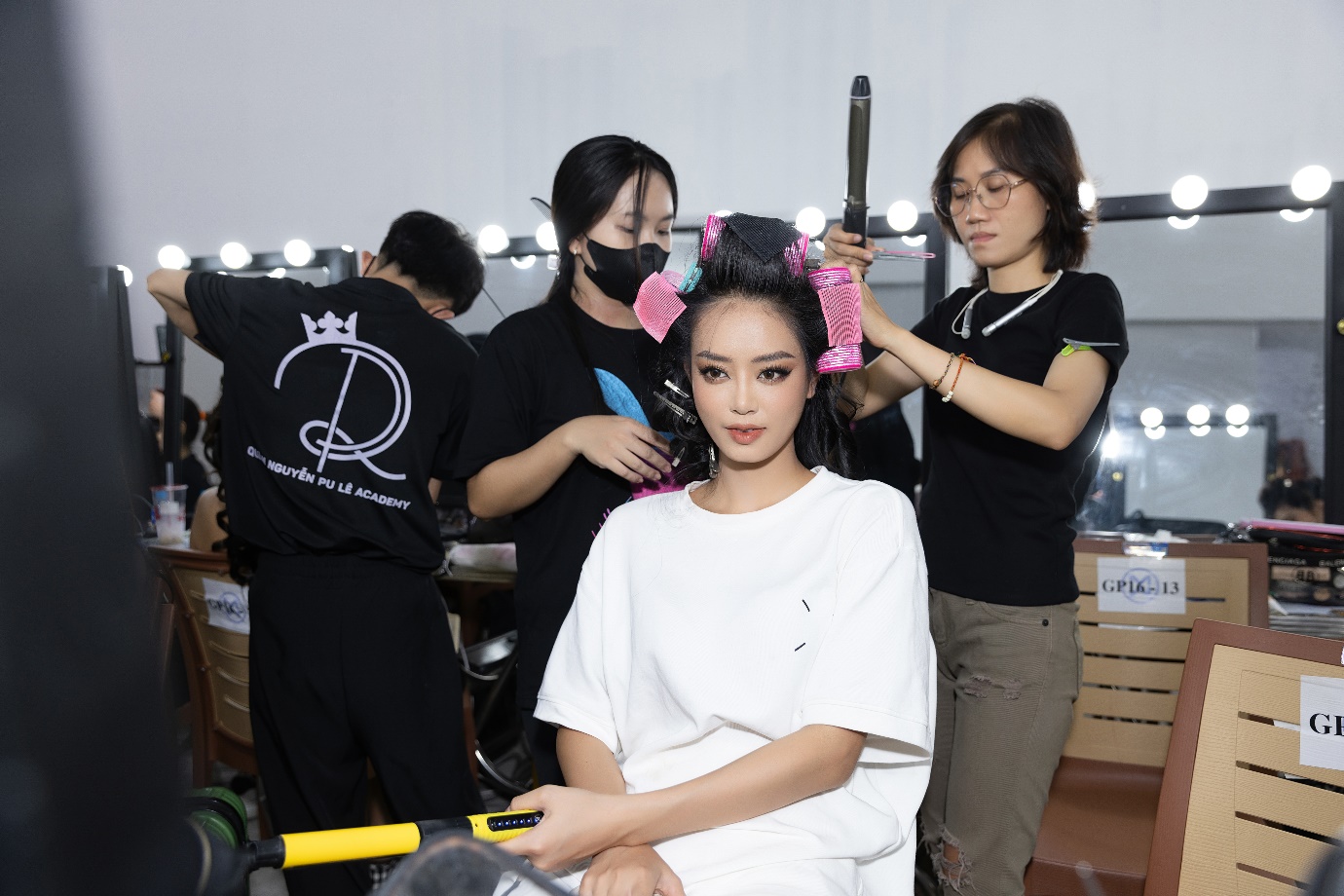 “Làm đẹp tóc” đơn giản ngay tại nhà cùng Á hậu Bùi Khánh Linh và thương hiệu NH23 – Làm đẹp