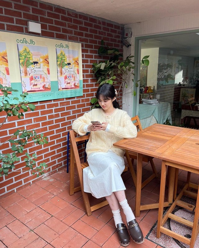 “Mỹ nhân không tuổi” Jang Nara là sách mẫu mặc đẹp và trẻ trung cho chị em ở ngưỡng 35+ học tập – Làm đẹp
