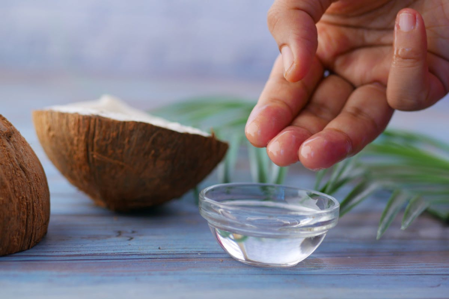 Dầu dừa có tốt cho làn da? Nên lưu ý gì khi dùng dầu dừa làm đẹp? – Làm đẹp
