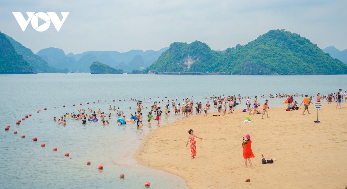 Ban Quản lý vịnh Hạ Long nêu lý do không mở thêm bãi tắm trên vịnh – Du lịch