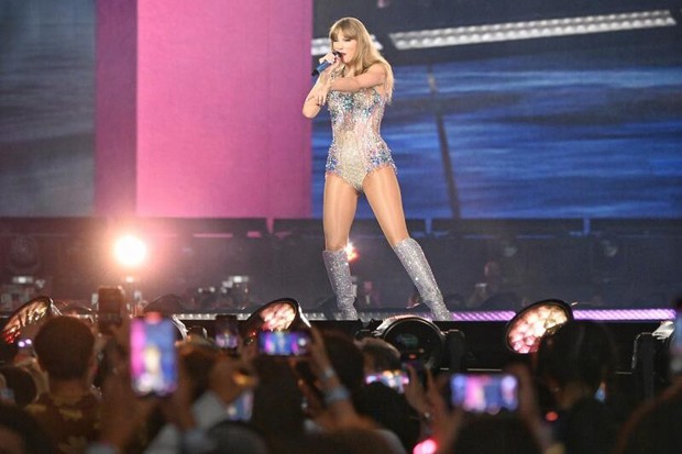Khán giả bỏ 172 triệu đồng xem Taylor Swift: ‘Hết tiền có thể kiếm lại, cơ hội gặp thần tượng thì chưa chắc’ – Khám phá